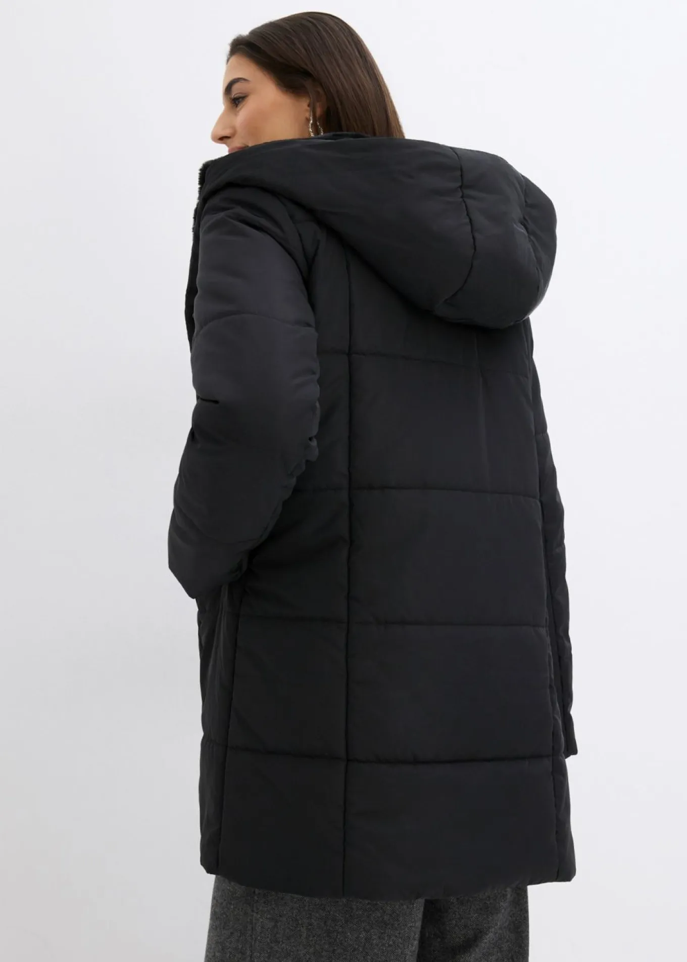 Chaqueta guateada con ribete de piel sintética
