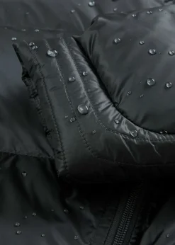 Chaqueta impermeable con plumón reciclado