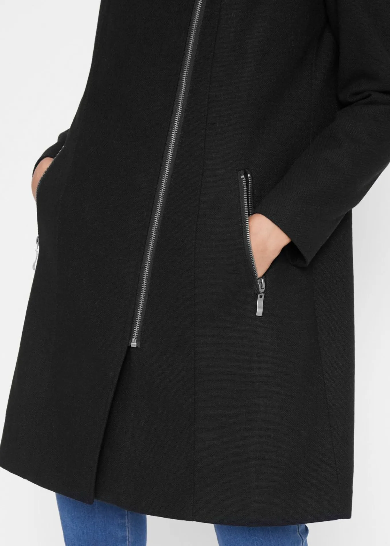 Chaqueta larga con cremallera asimétrica