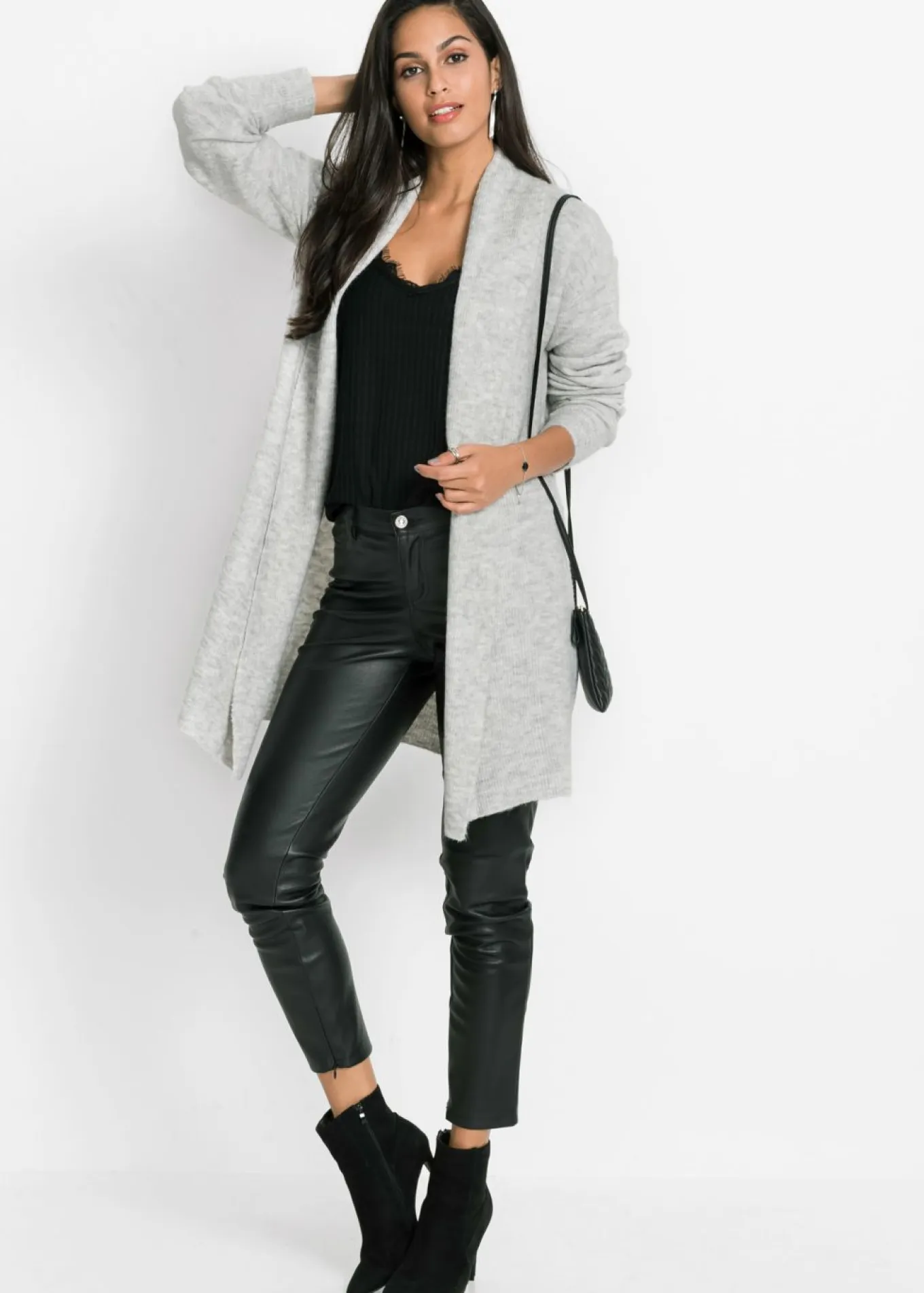 Chaqueta larga de punto con cuello tipo chal