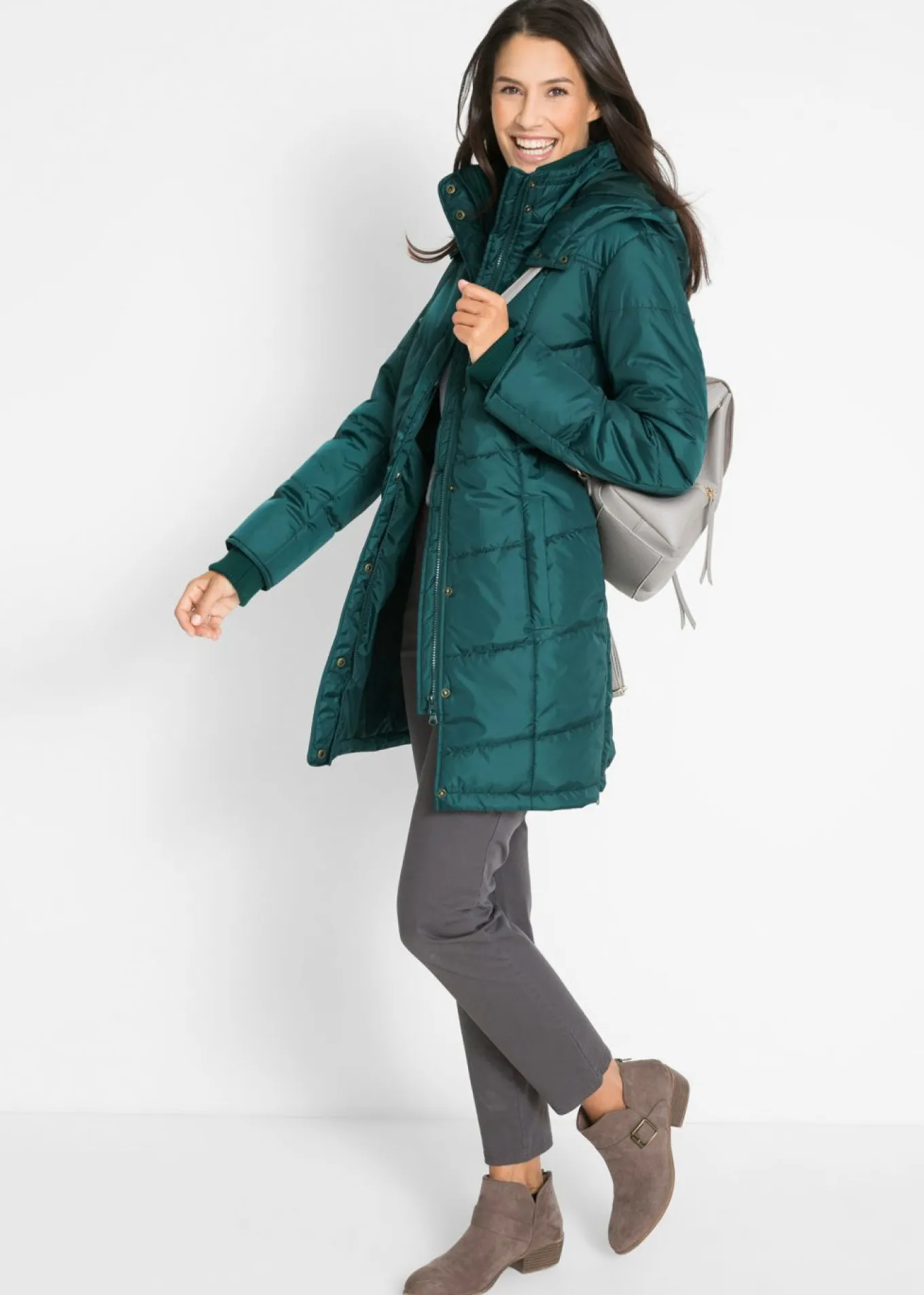 Chaqueta larga guateada con cuello y capucha