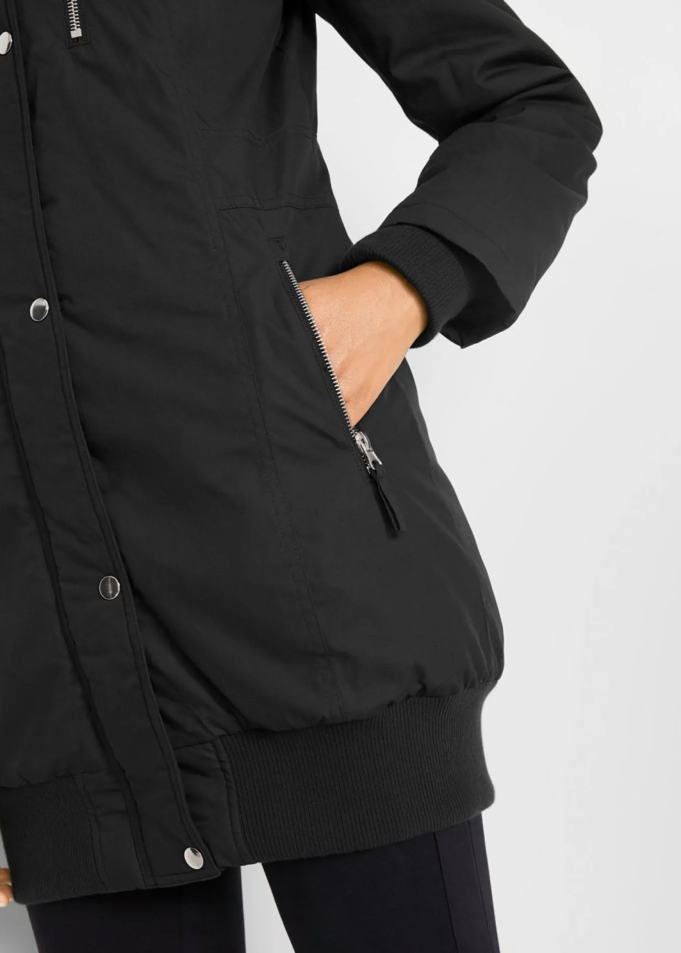 Chaqueta larga guateada con capucha