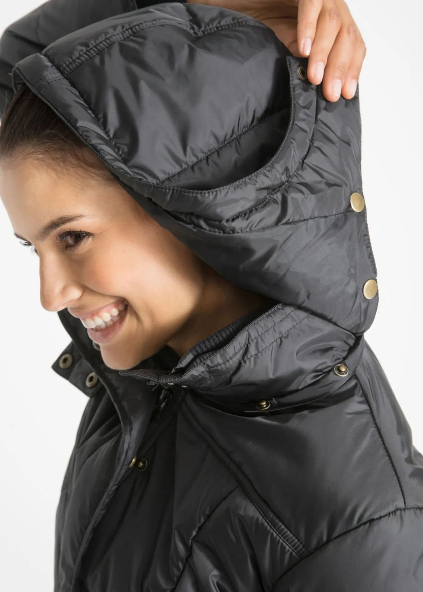 Chaqueta larga guateada con cuello y capucha