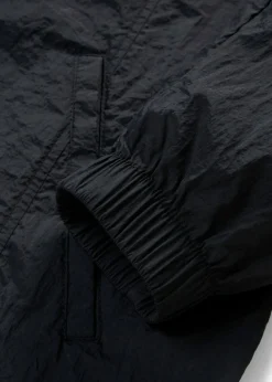 Chaqueta ligera de entretiempo con capucha