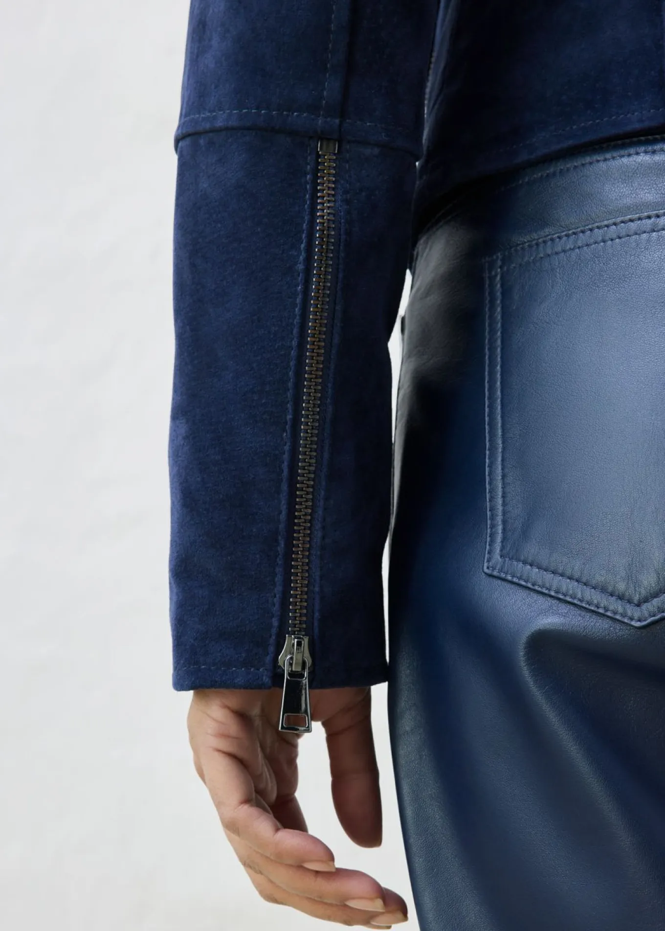 Chaqueta motera de ante