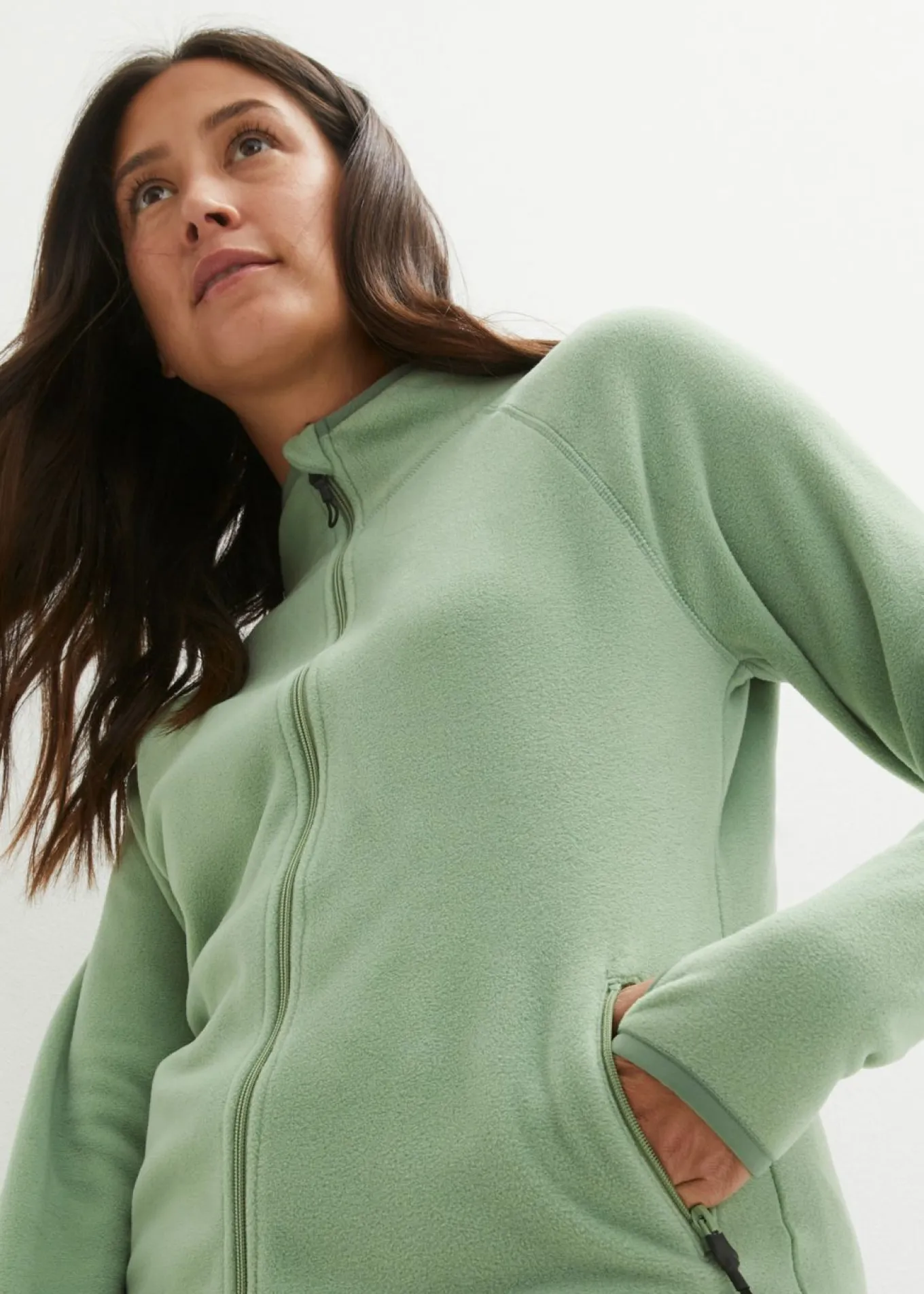 Chaqueta polar con bolsillos con cremallera