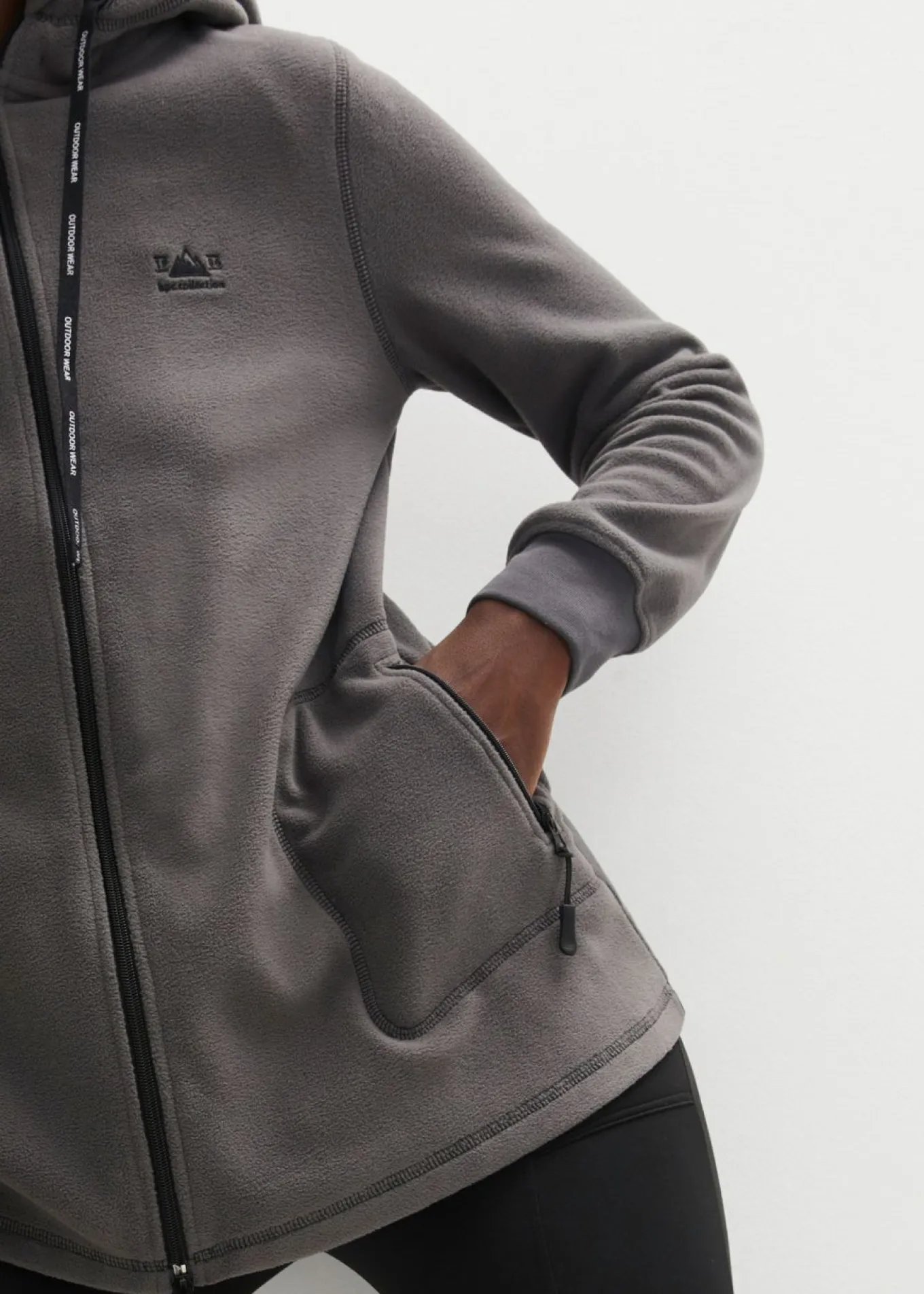 Chaqueta polar con bolsillos con cremallera