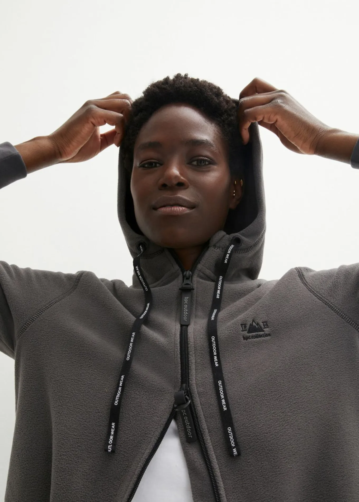 Chaqueta polar con bolsillos con cremallera