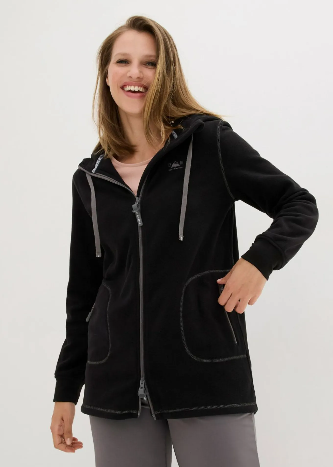 Chaqueta polar con bolsillos con cremallera