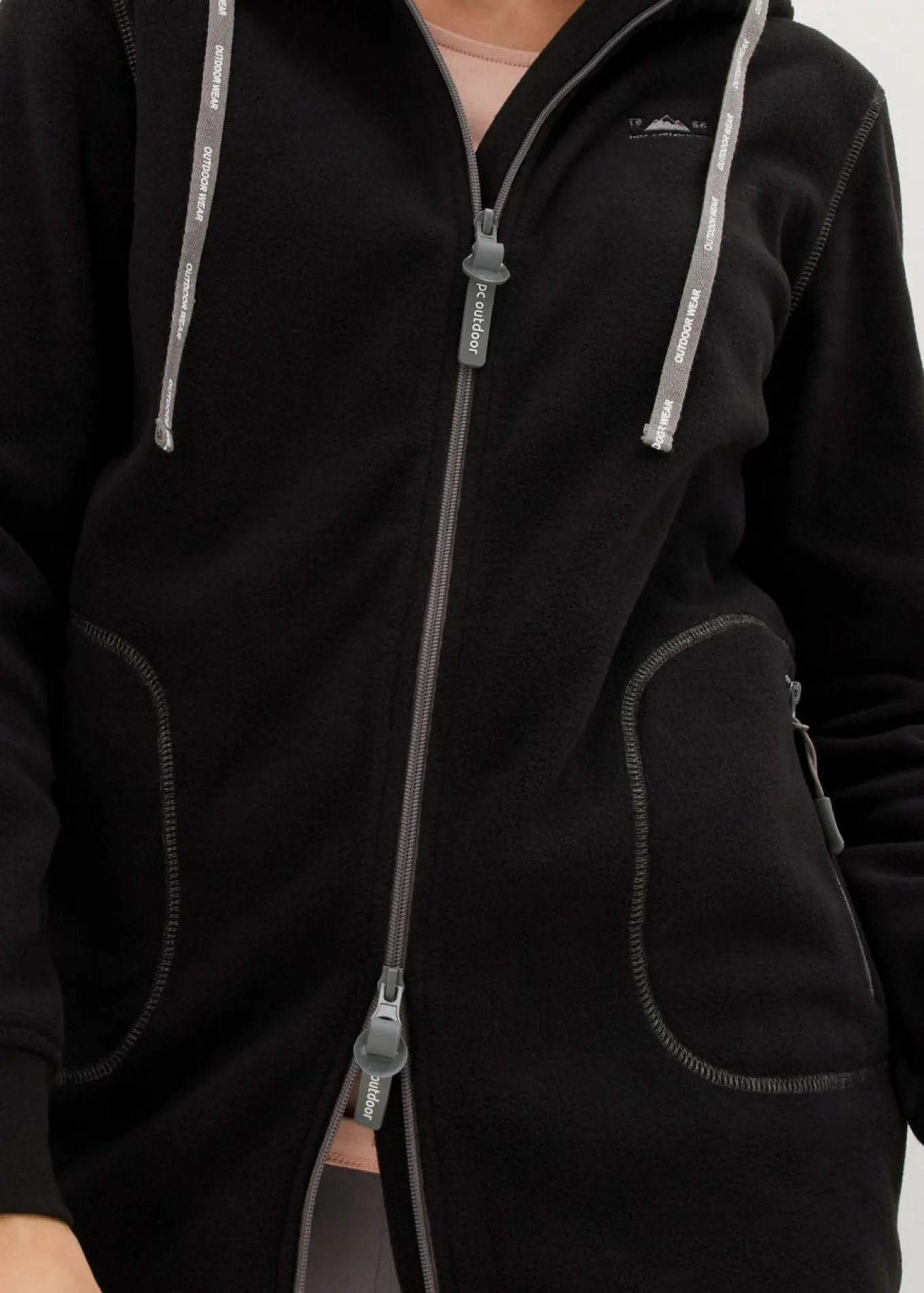 Chaqueta polar con bolsillos con cremallera