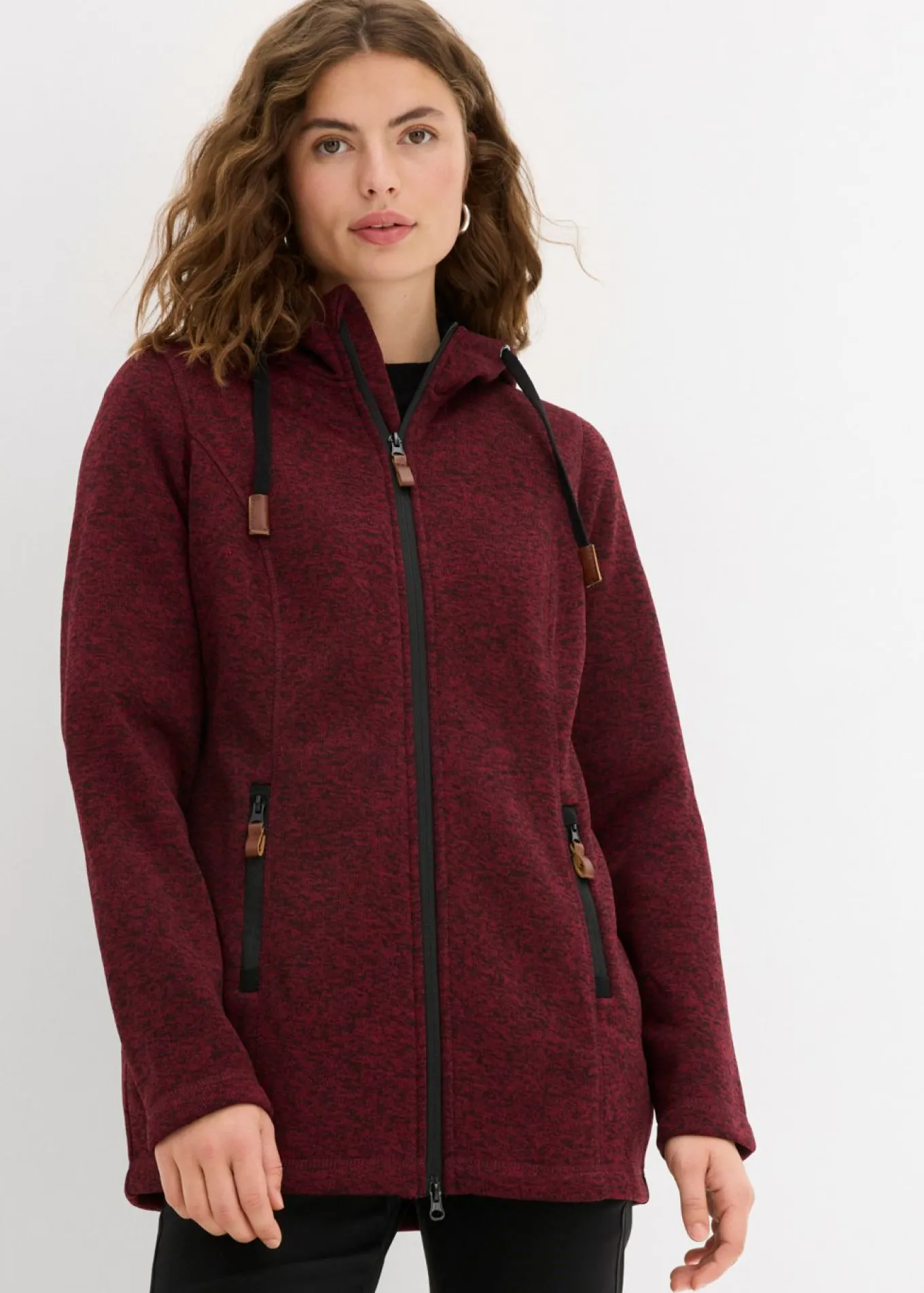 Chaqueta polar con capucha