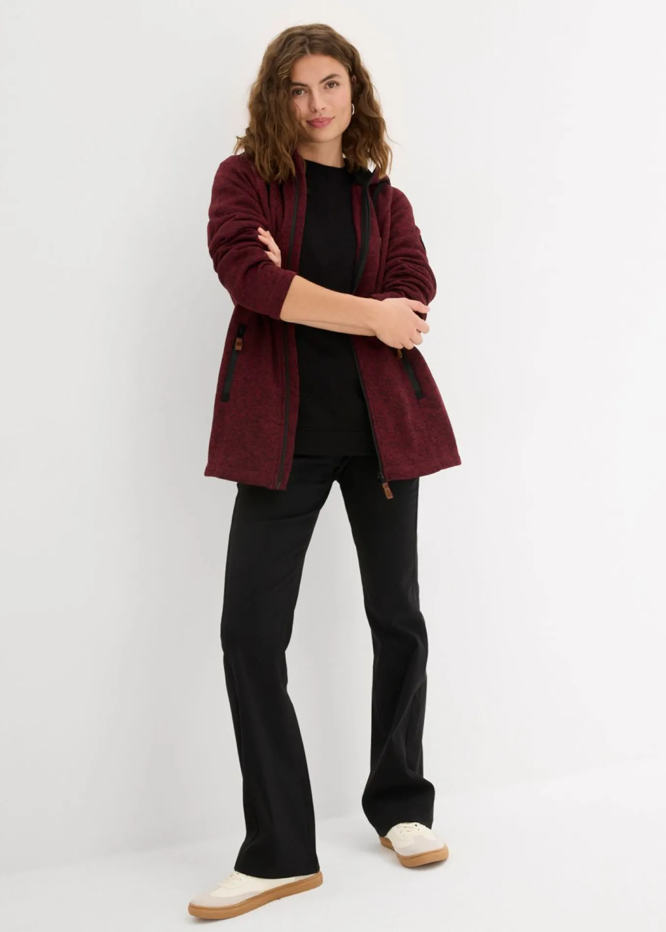 Chaqueta polar con capucha