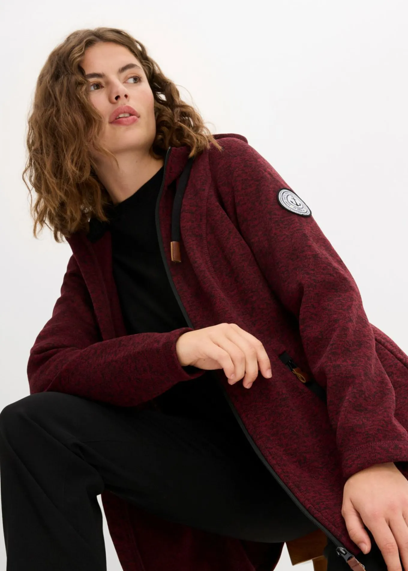 Chaqueta polar con capucha