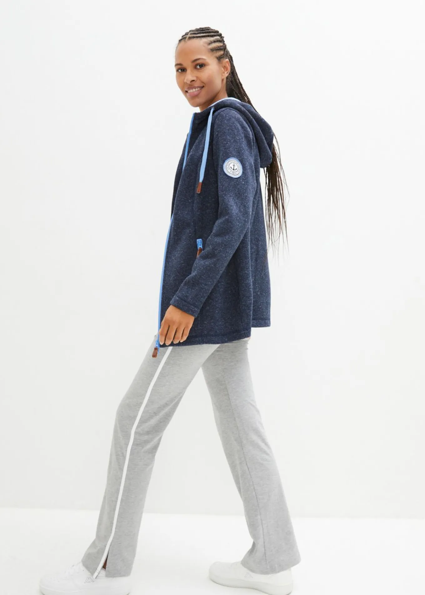 Chaqueta polar con capucha