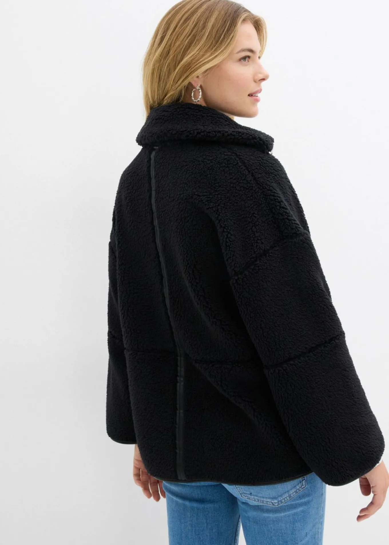 Chaqueta polar con corte holgado