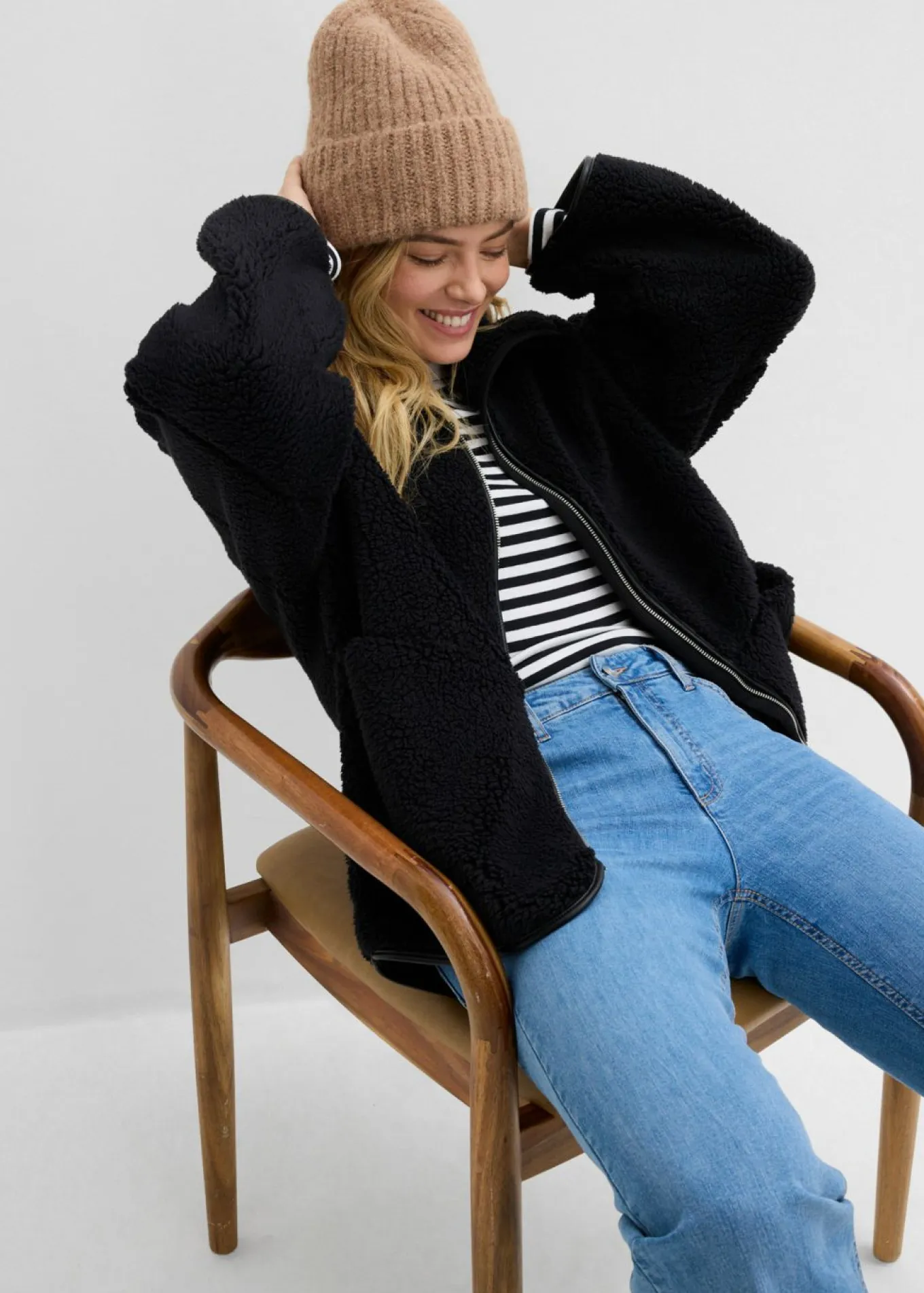 Chaqueta polar con corte holgado