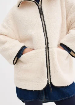 Chaqueta polar con corte holgado