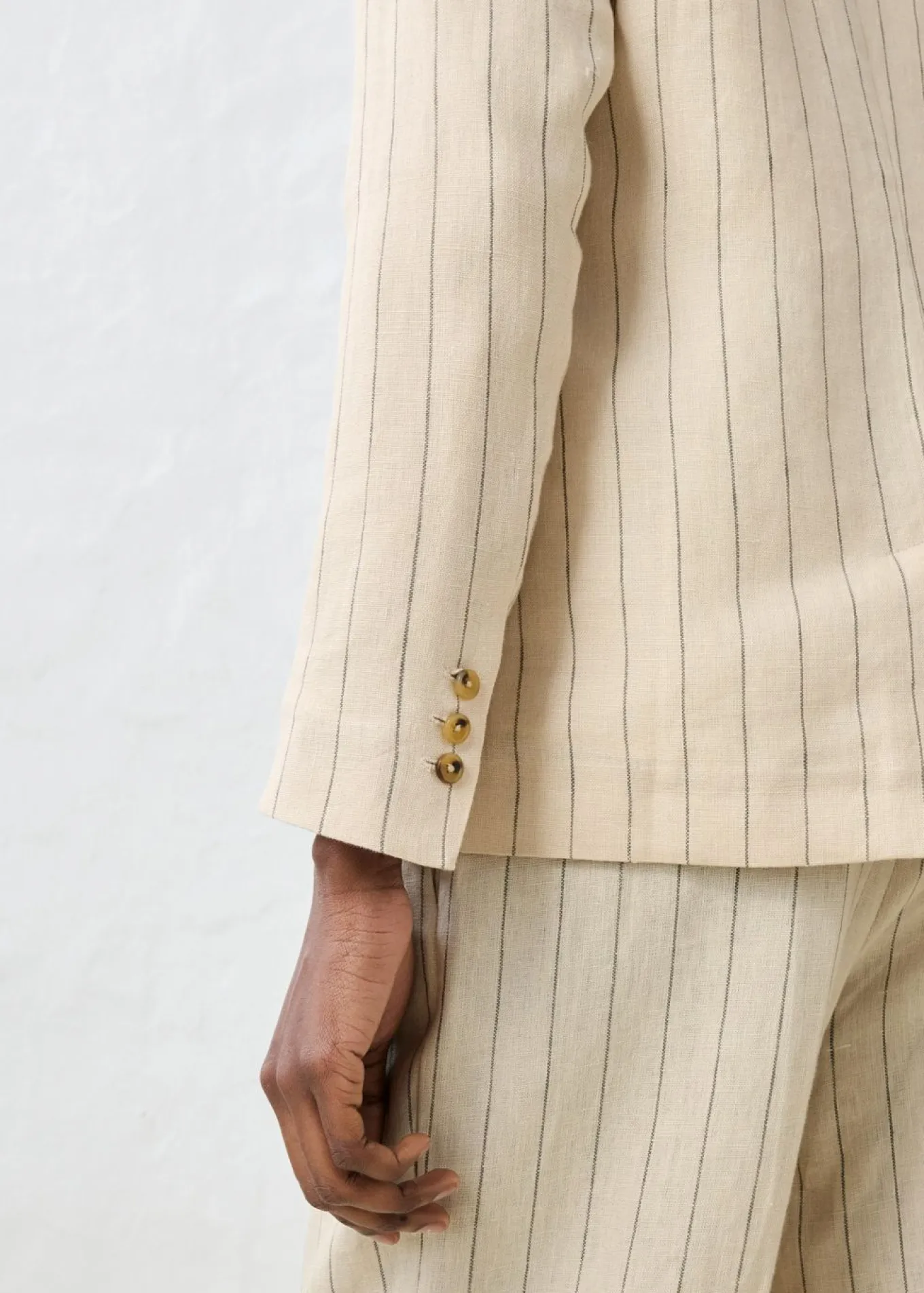 Chaqueta sin cuello de lino puro