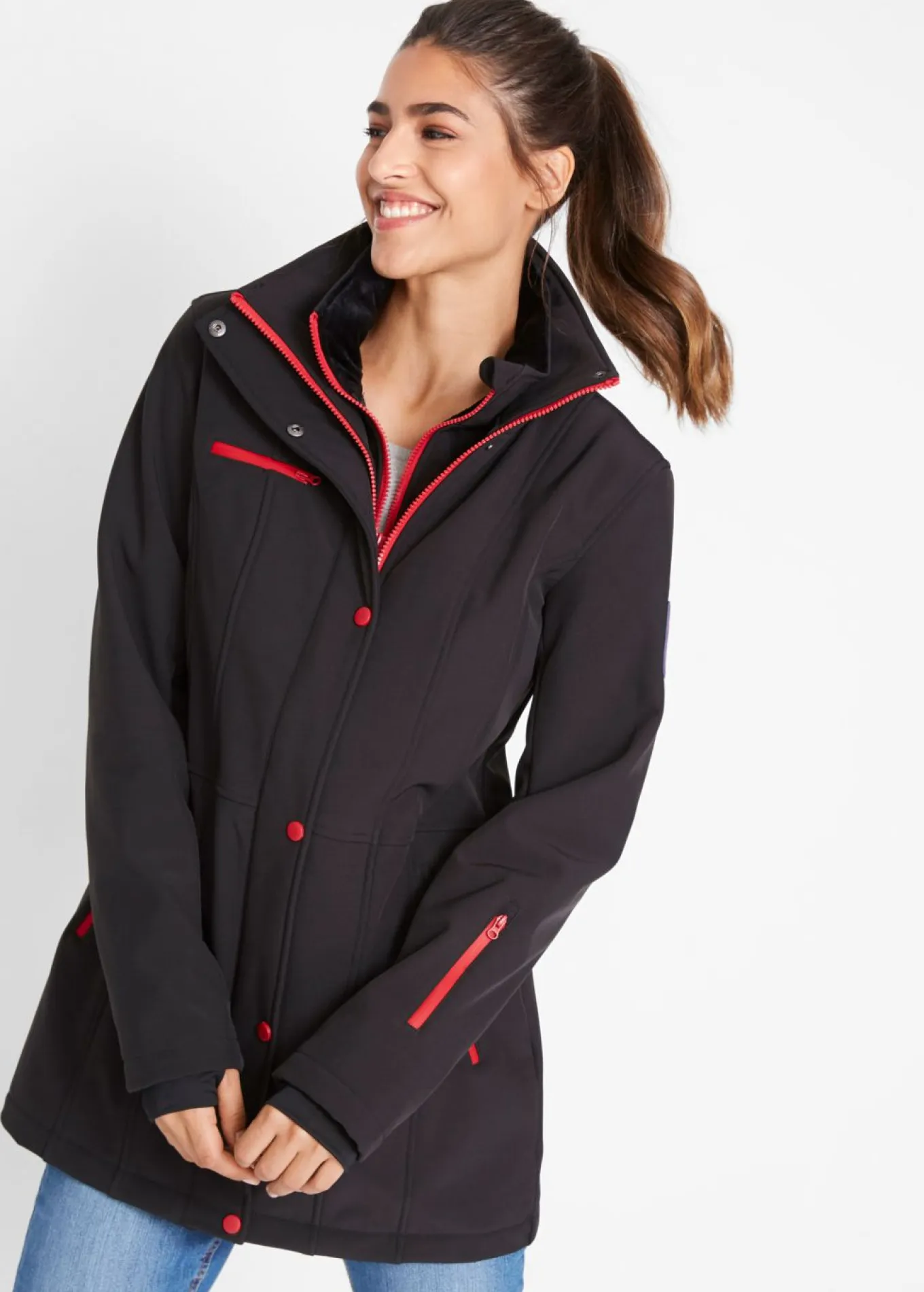 Chaqueta softshell elástica con diseño largo y tejido repelente al agua