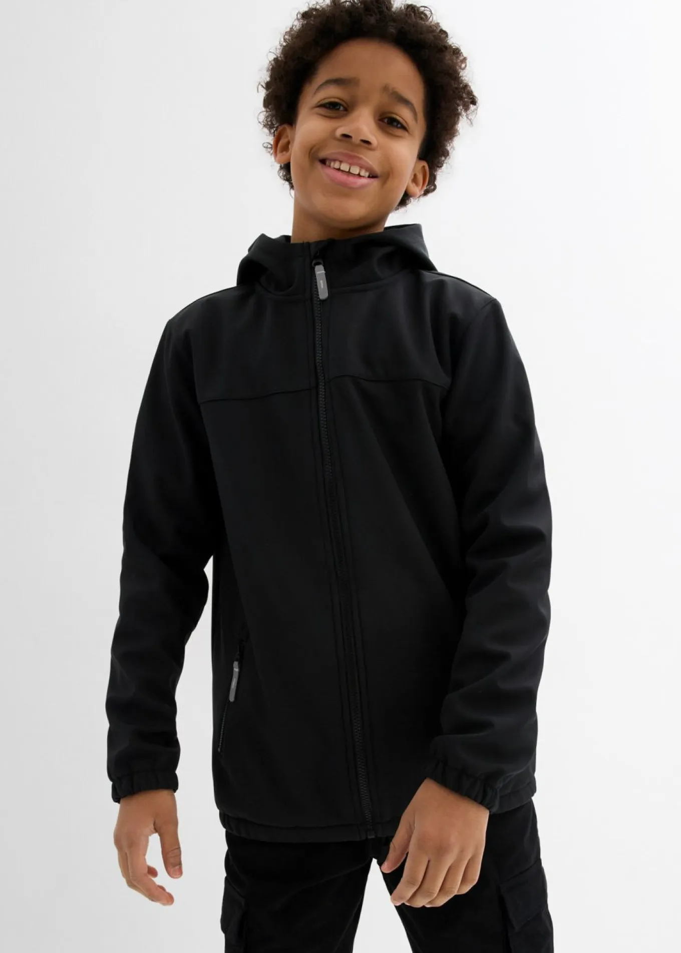 Chaqueta softshell repelente al agua con capucha