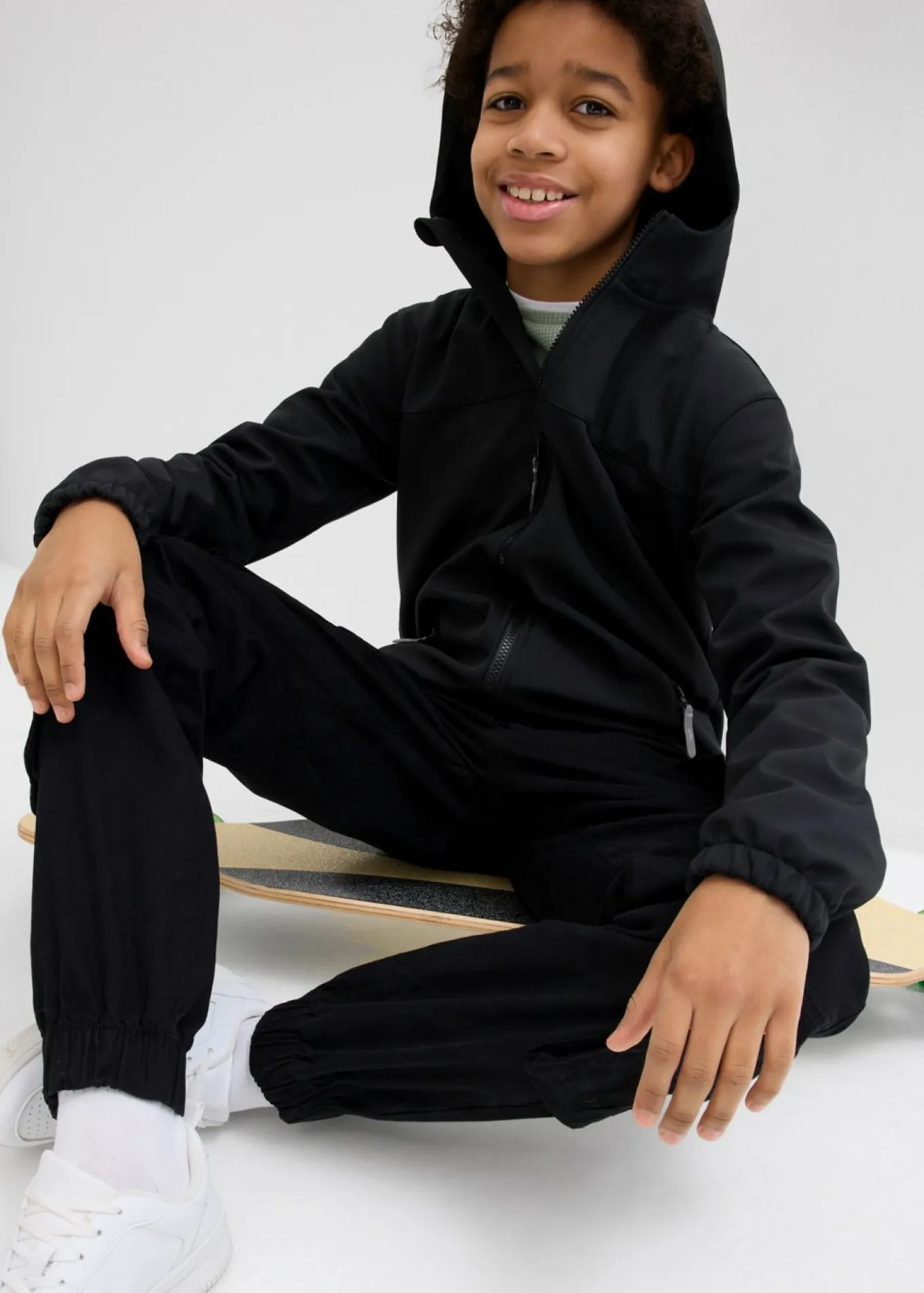 Chaqueta softshell repelente al agua con capucha