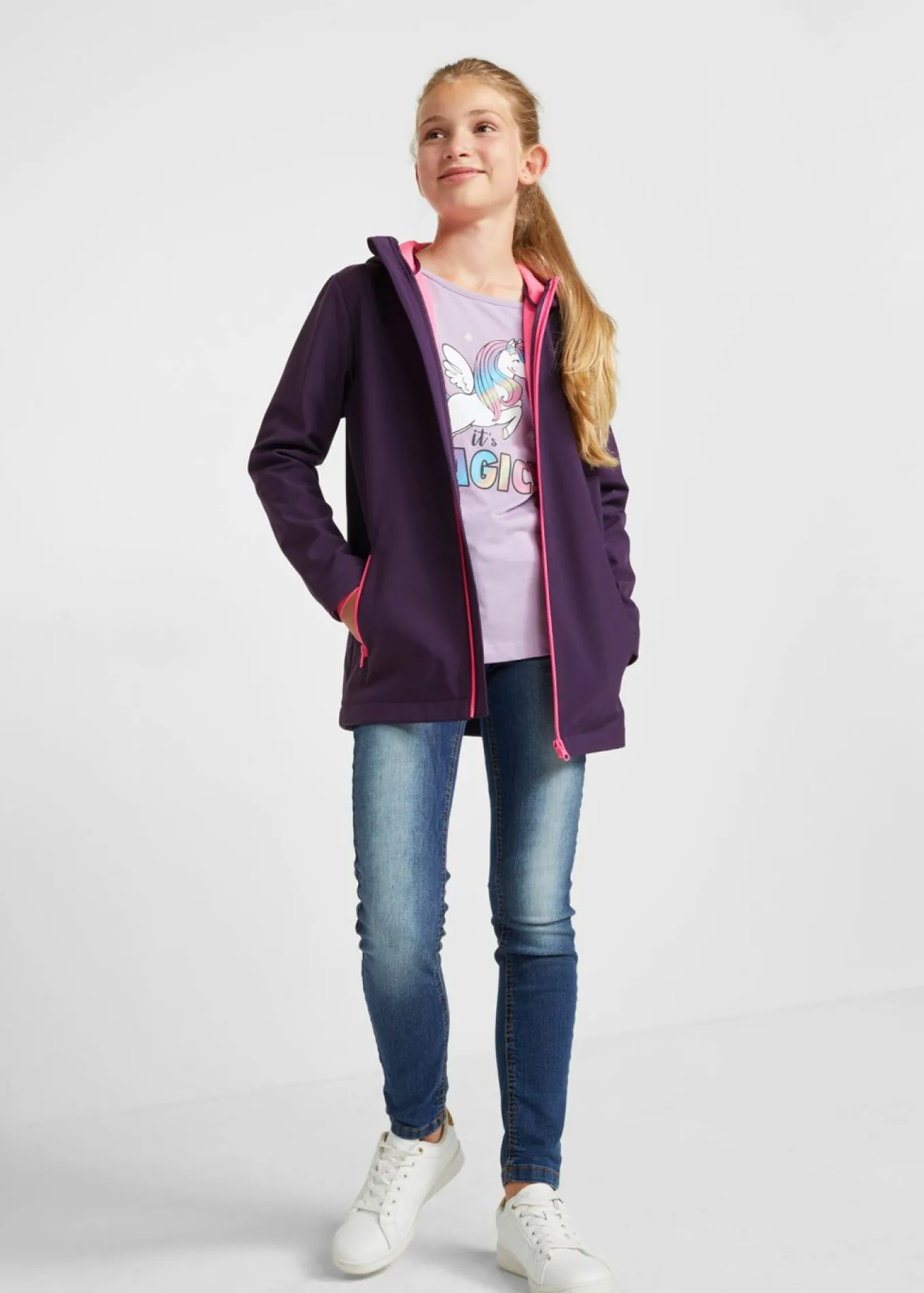 Chaqueta softshell repelente al agua con capucha