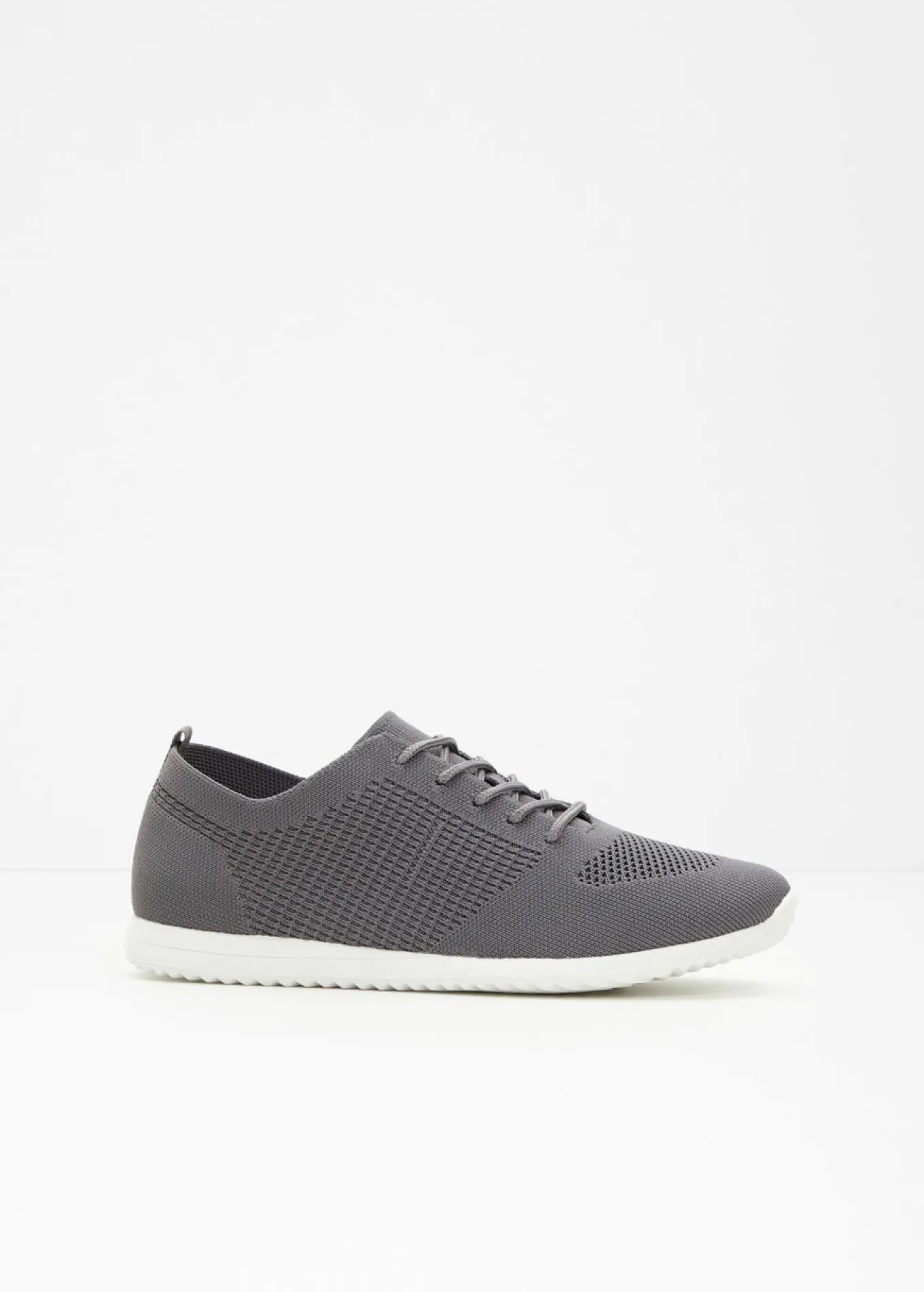 Cómodas zapatillas deportivas de material suave