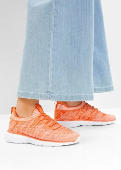 Cómodas zapatillas sin cordones de material suave