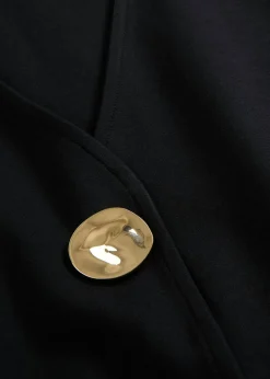 Cómodo chaleco de tejido Punto di Roma con botones decorativos