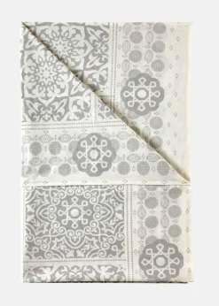 Colcha con adornos