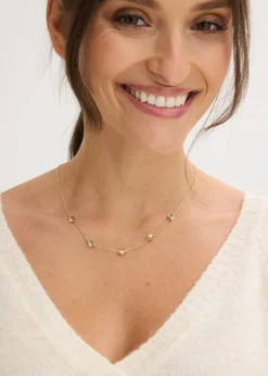 Collar con colgantes en forma de corazón