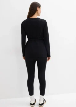 Conjunto de camiseta cruzada premamá con cómodos leggings (2 piezas)