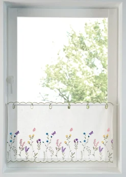 Cortina con bordado floral