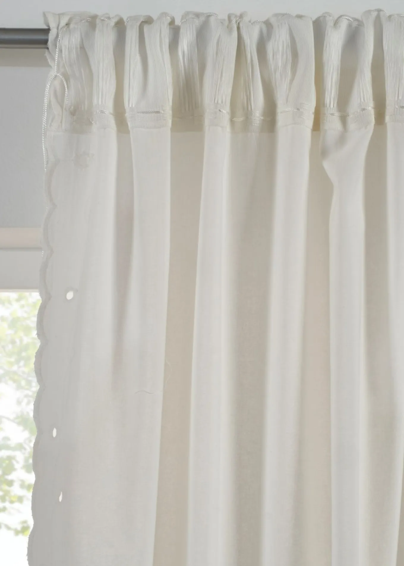 Cortina de algodón orgánico con bordes bordados (1 unidad)