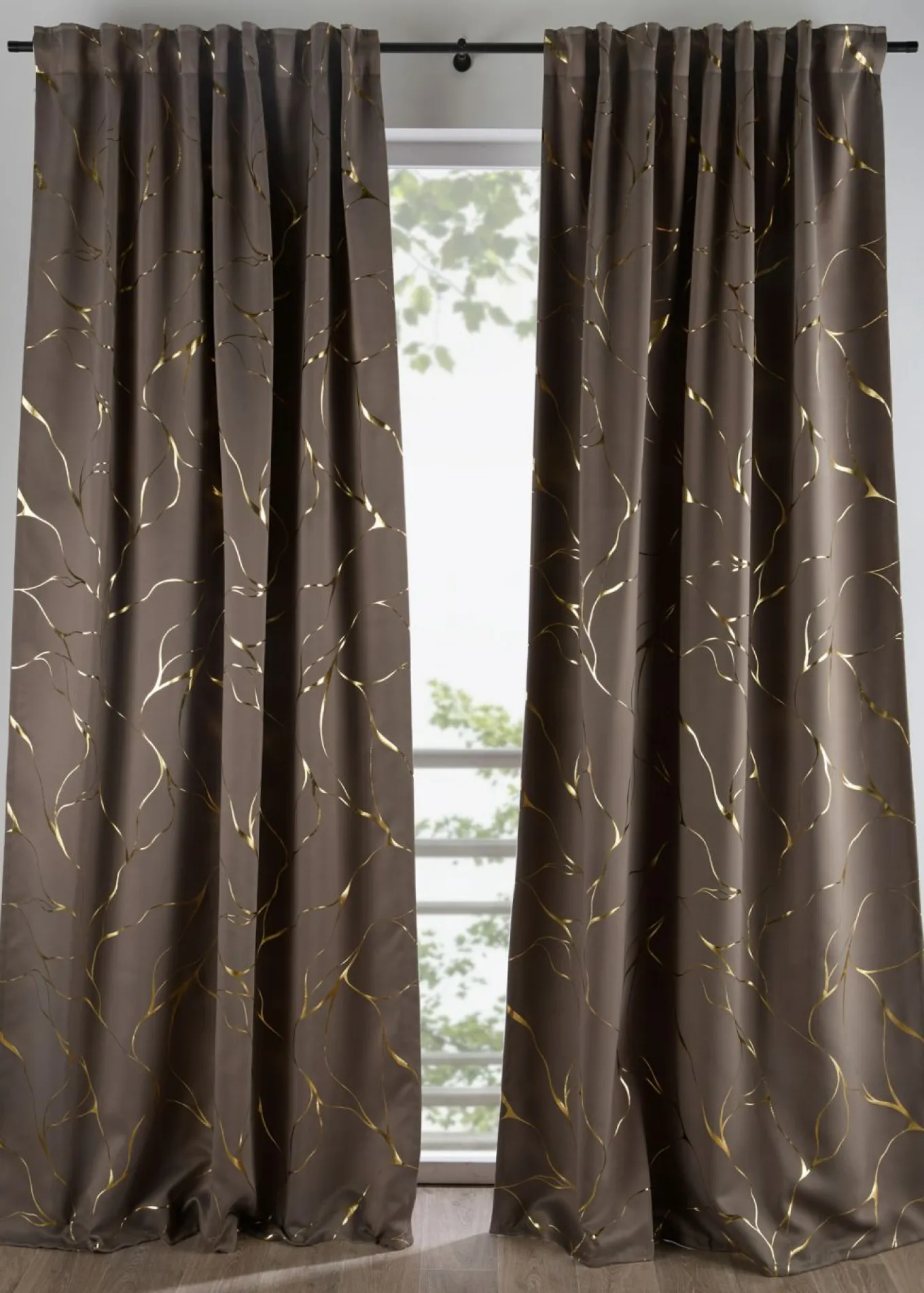 Cortina oscurecedora con estampado brillante (1 unidad)