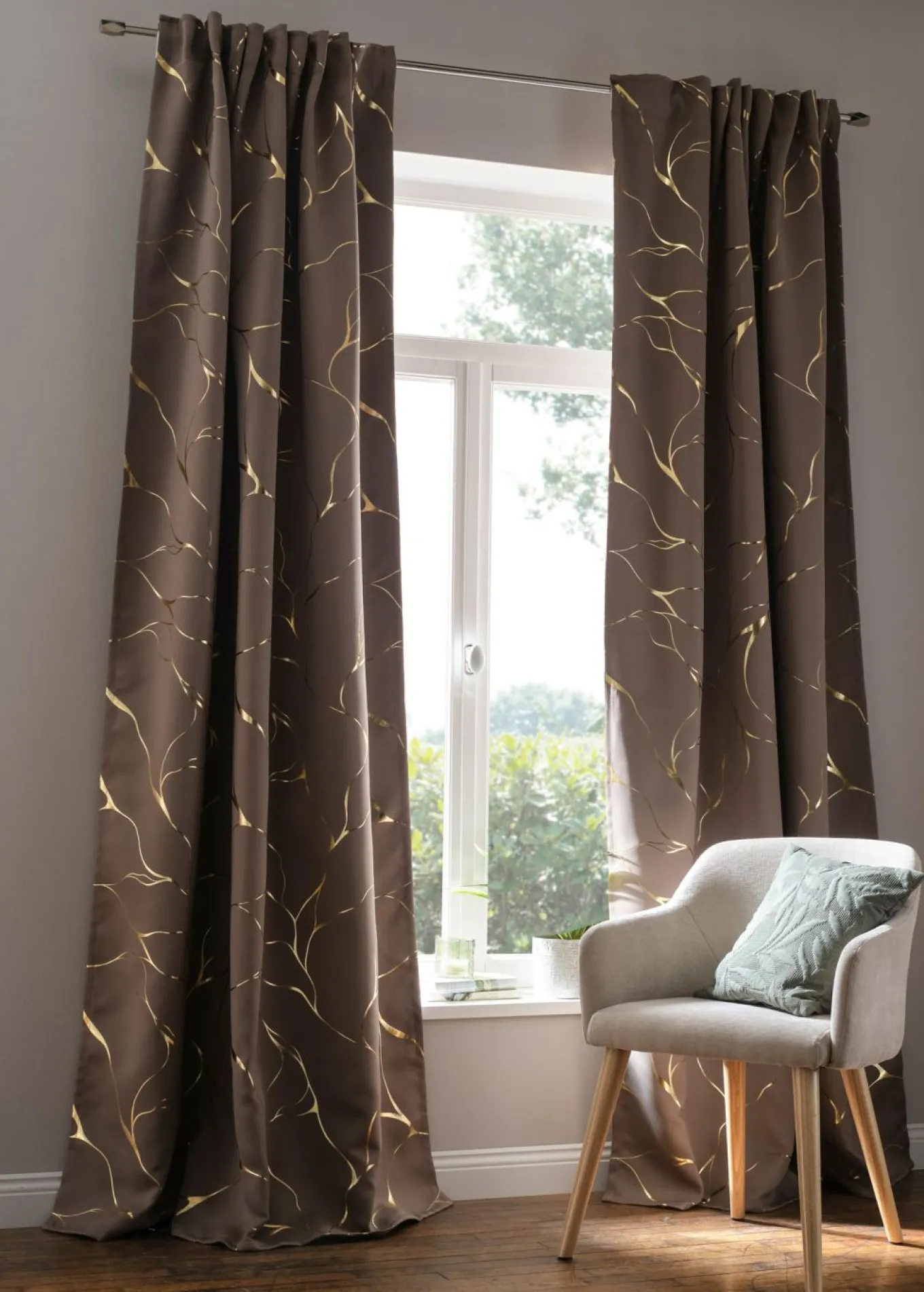 Cortina oscurecedora con estampado brillante (1 unidad)