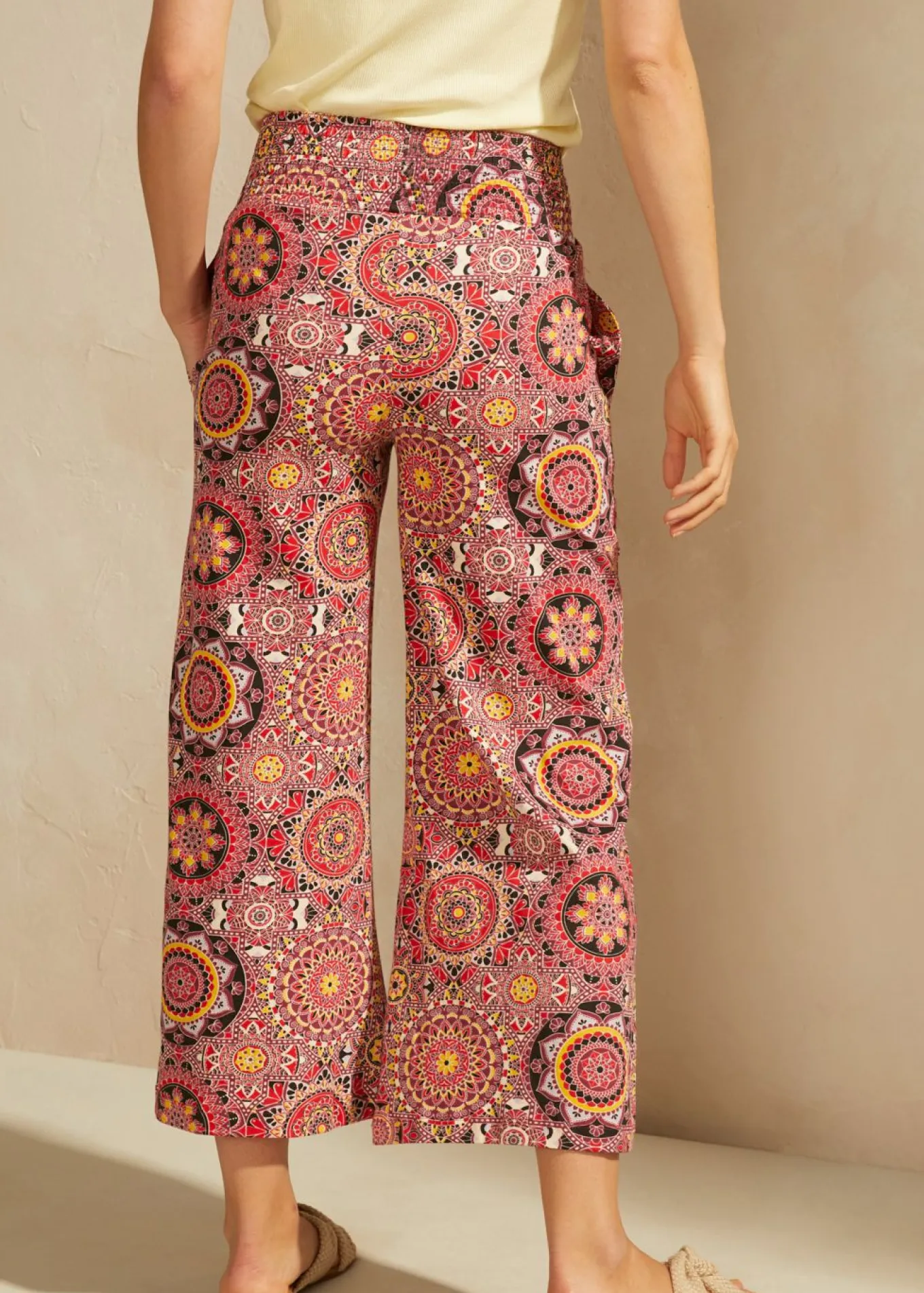 Culotte ancho capri de punto con cinturilla ancha de nido de abeja
