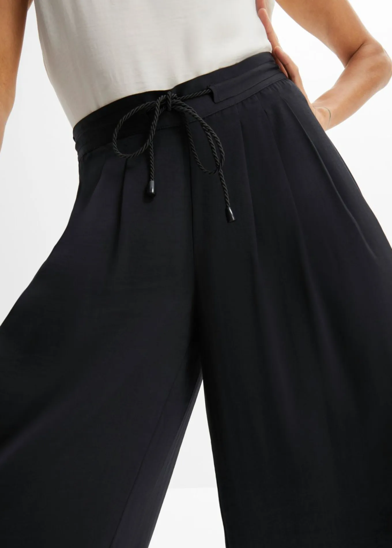 Culotte de satén fluido