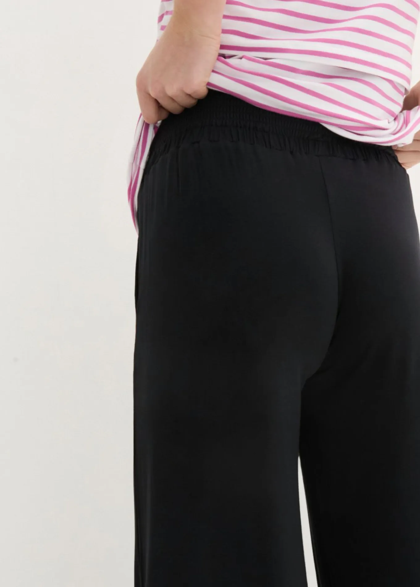 Culotte premamá de viscosa suave con corte holgado