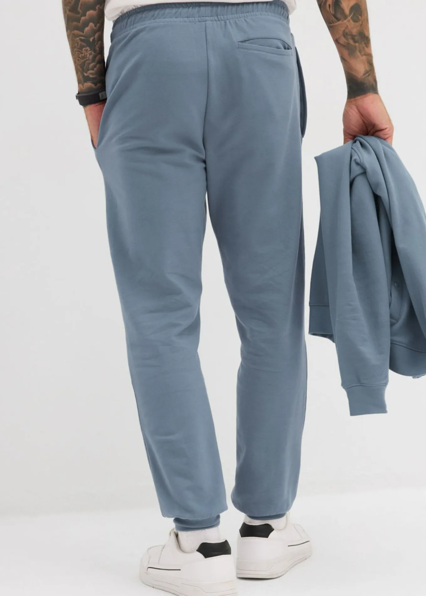 Elegante pantalón deportivo con ribete de suave mezcla de algodón