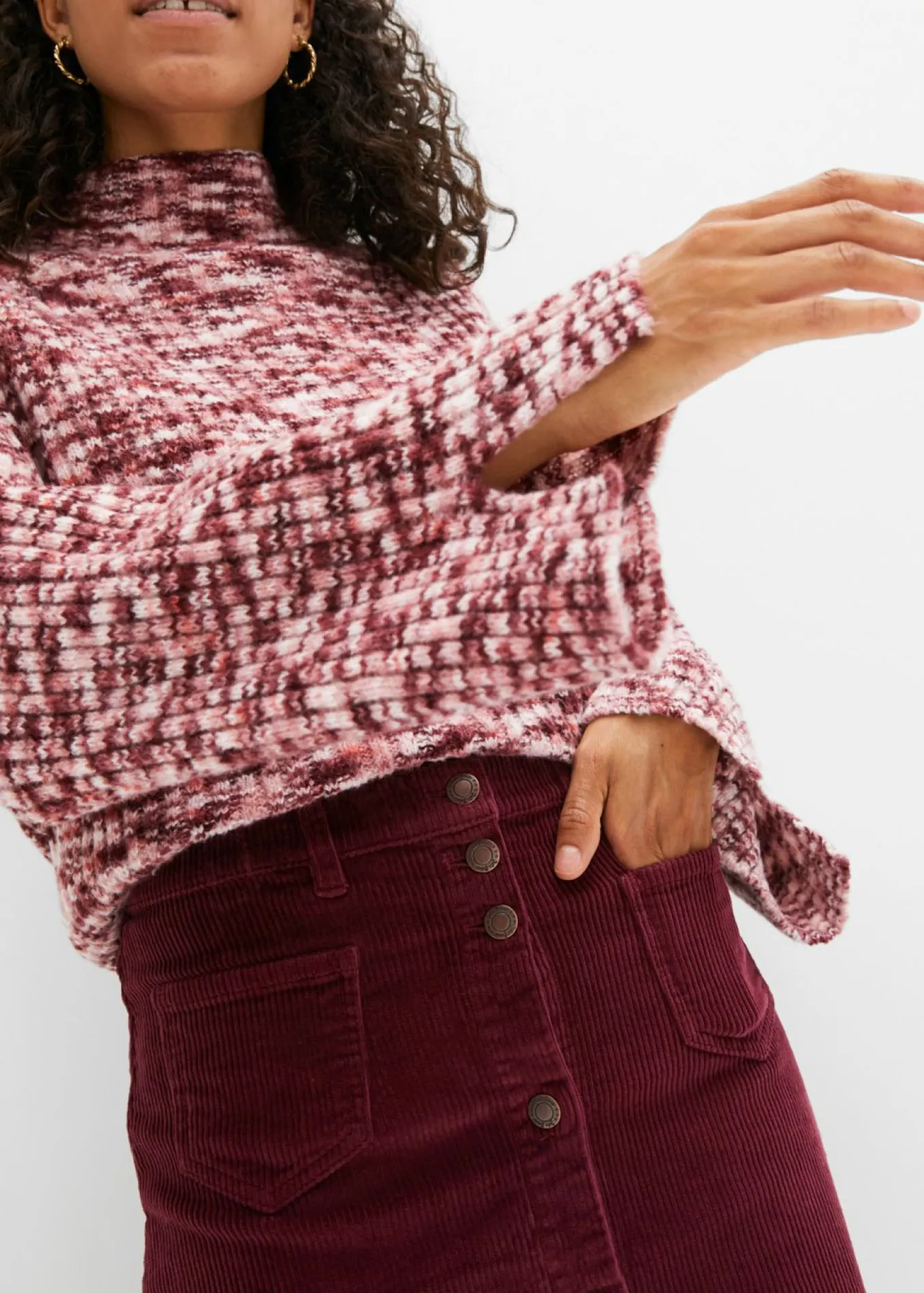 Falda elástica de pana con botones