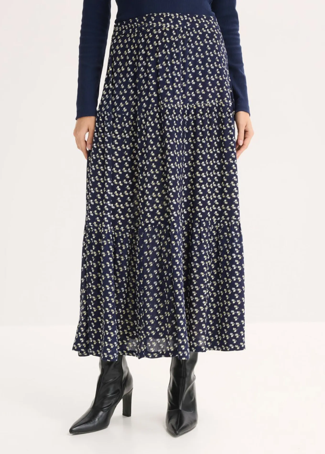 Falda maxi a capas con viscosa estructurada