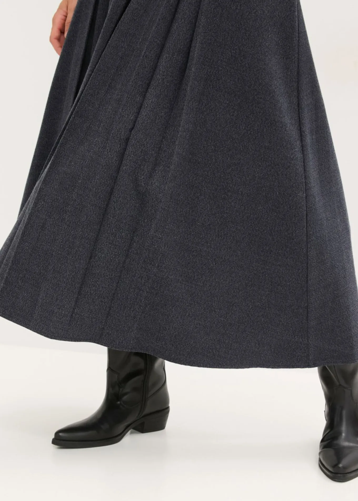 Falda midi