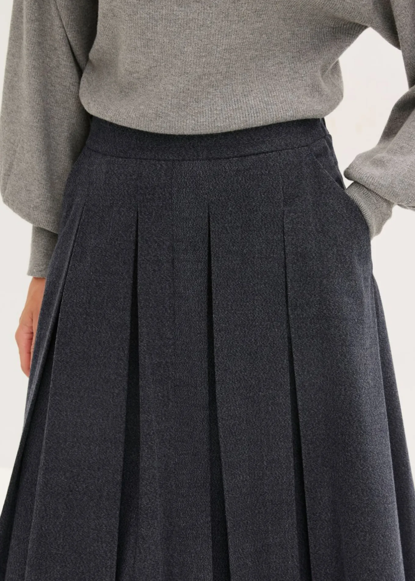 Falda midi