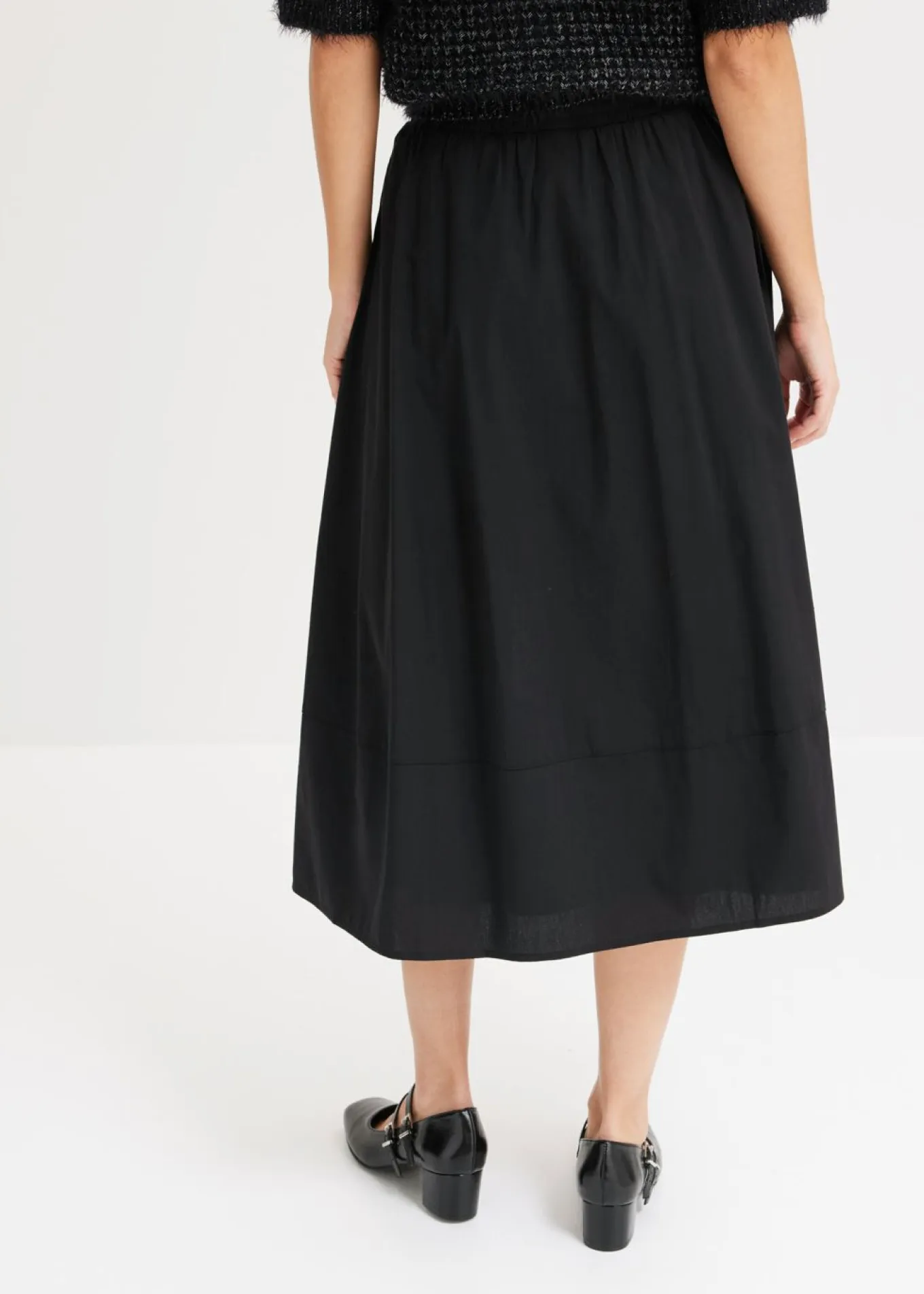 Falda midi