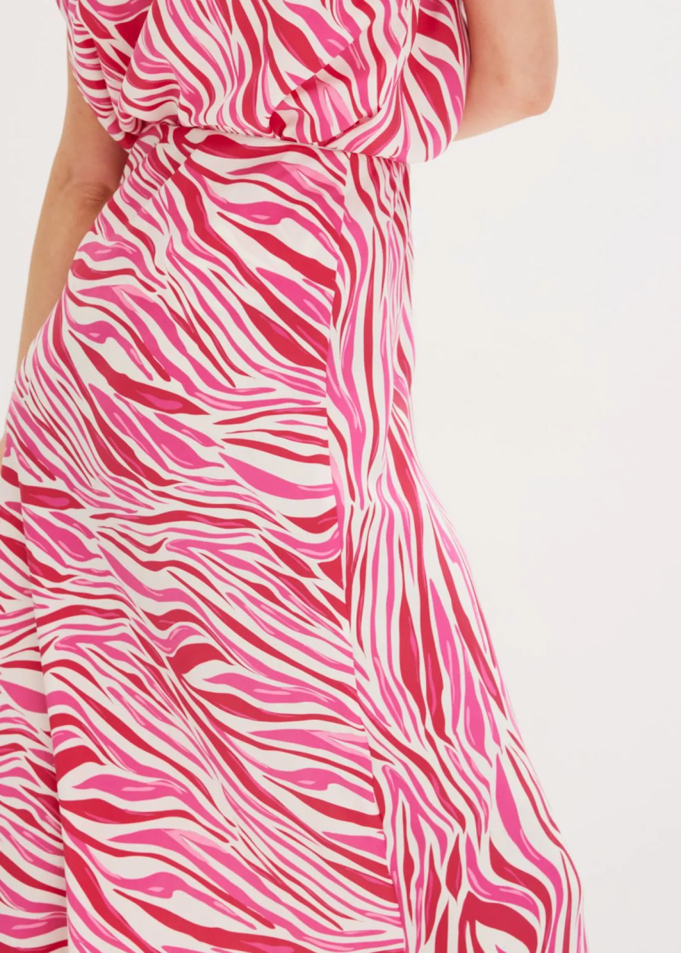 Falda midi con cintura cómoda