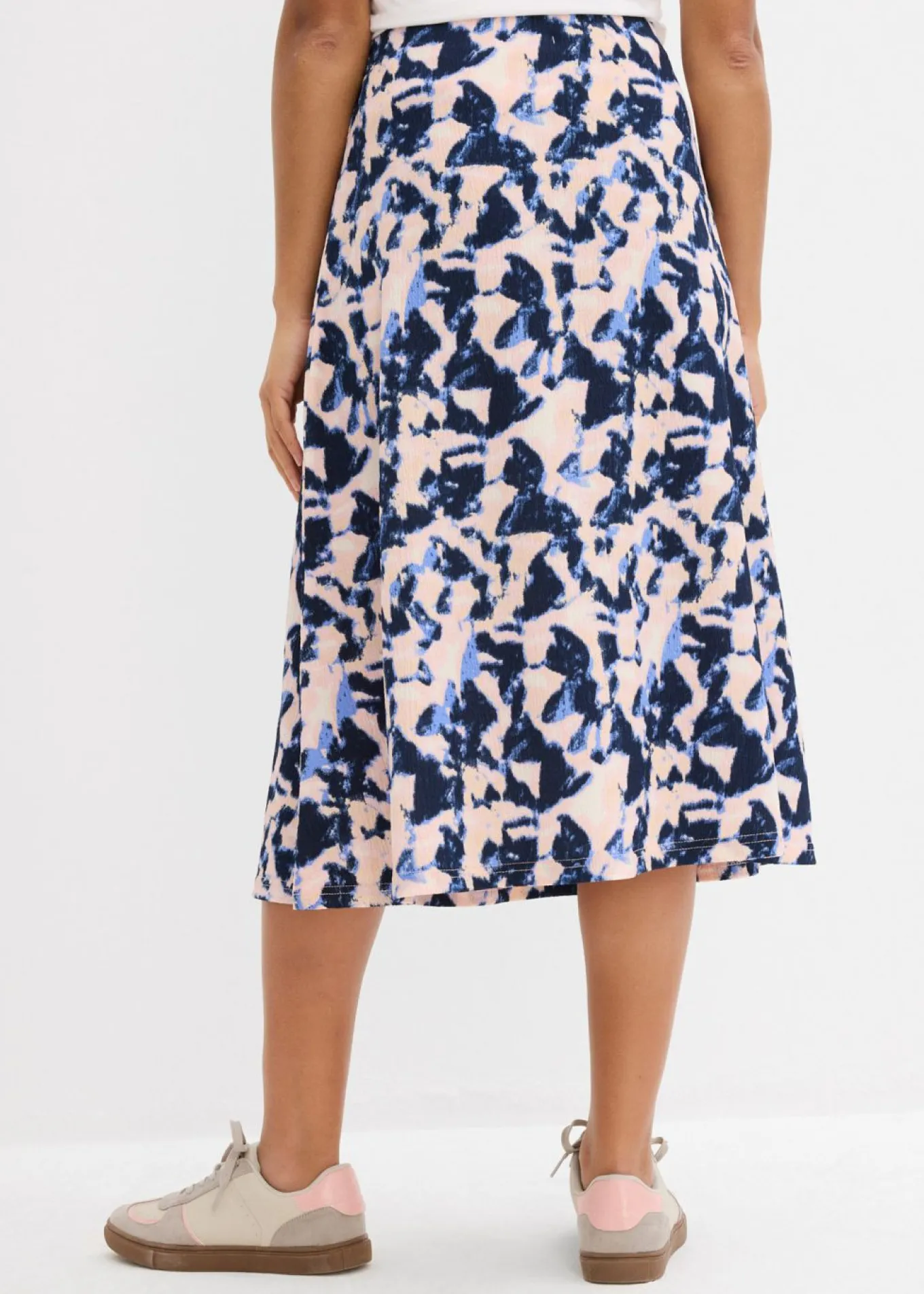 Falda midi con corte ancho