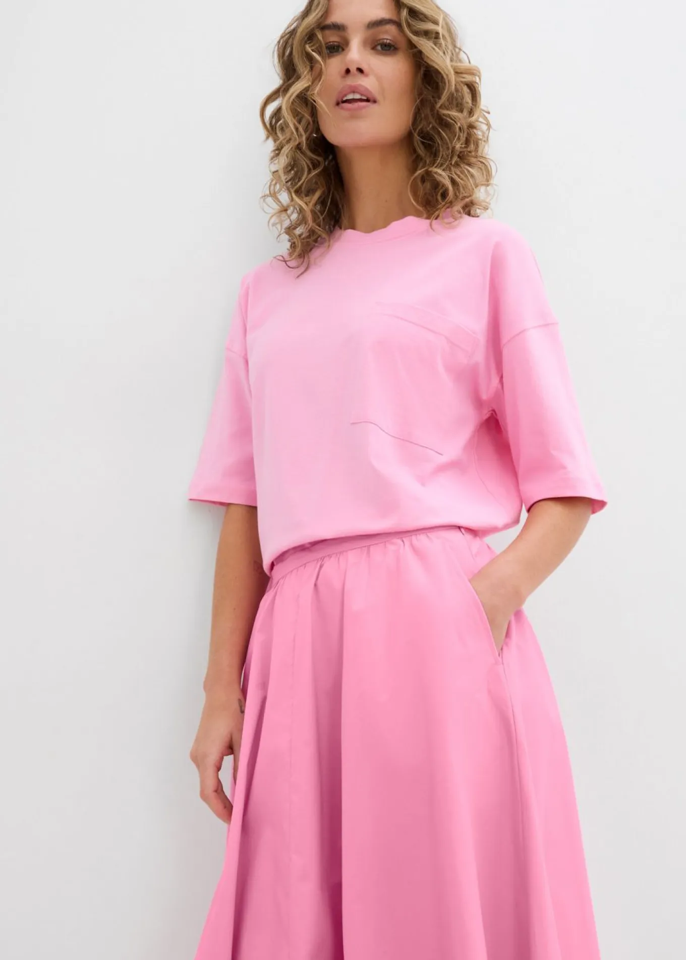 Falda midi de mezcla de algodón elástico