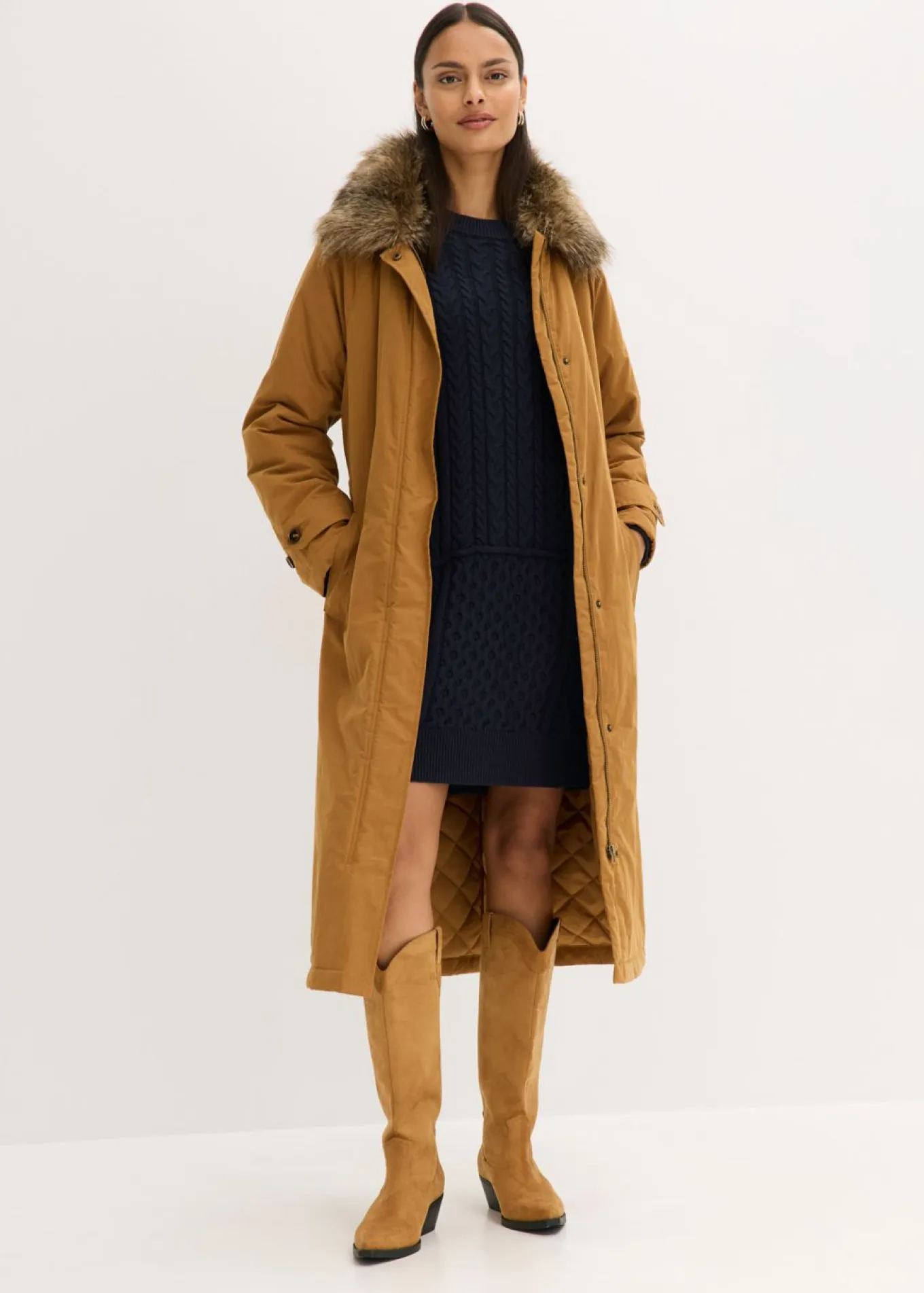 Gabardina acolchada con cuello desmontable de pelo