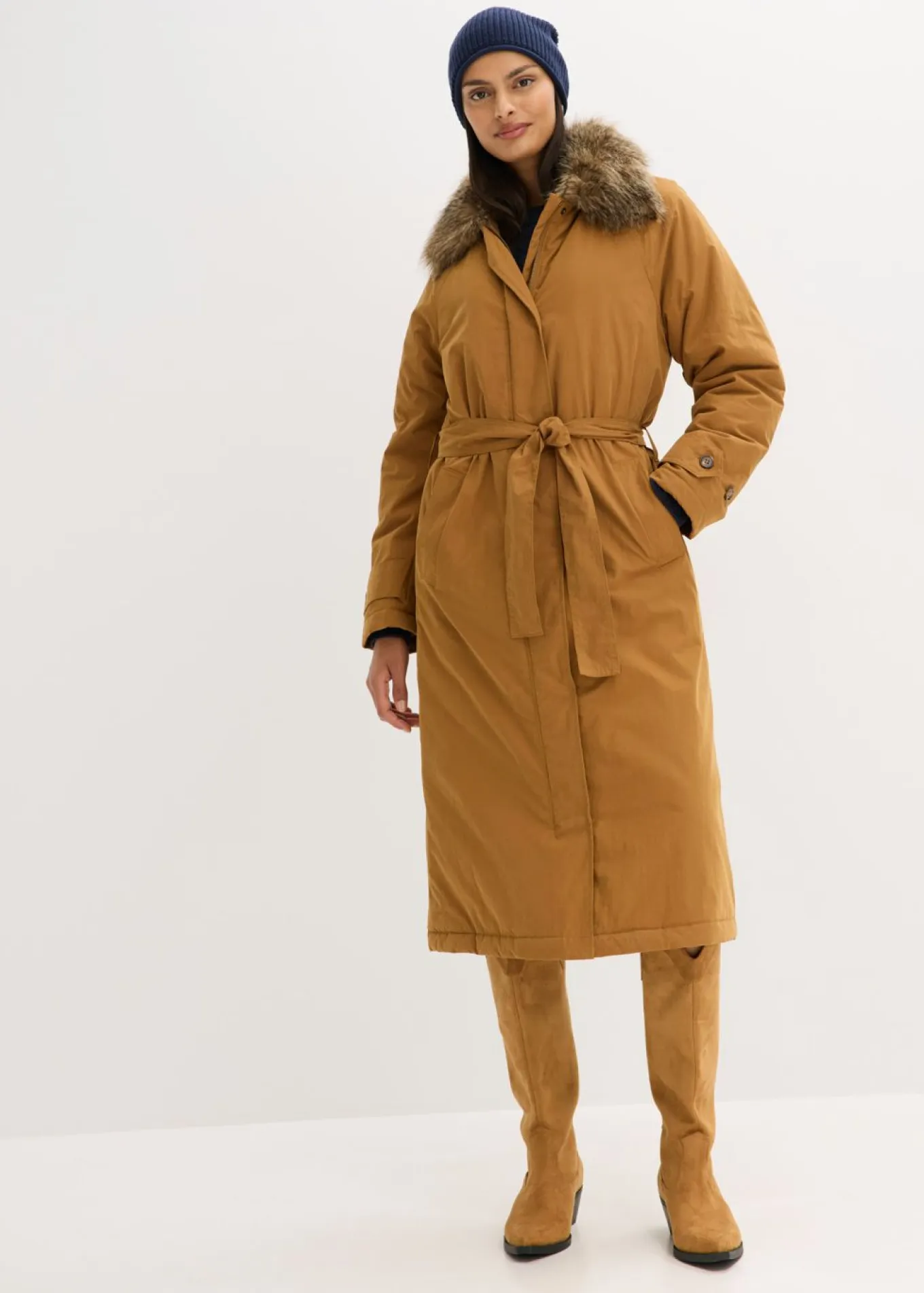 Gabardina acolchada con cuello desmontable de pelo
